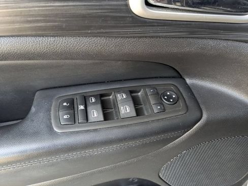 Used 2021 Jeep Grand Cherokee Laredo X AWD/4WD image 25