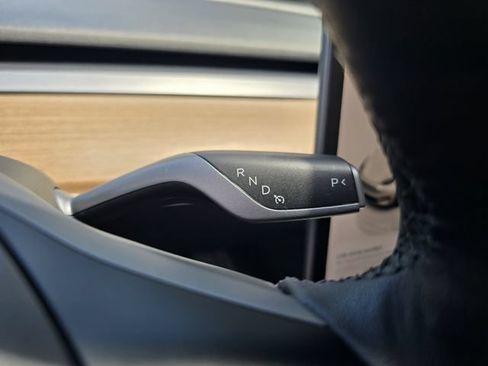 Used 2022 Tesla Model Y Performance AWD/4WD image 23