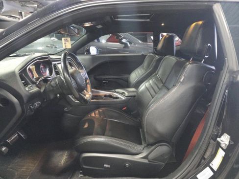 Used 2016 Dodge Challenger SRT Hellcat RWD image 3