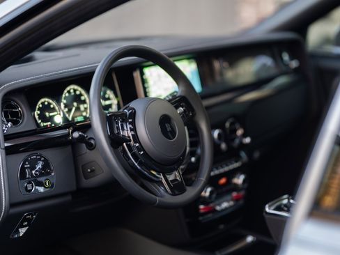 Certified 2023 Rolls-Royce Phantom Sedan w/ The Phantom Package image 43