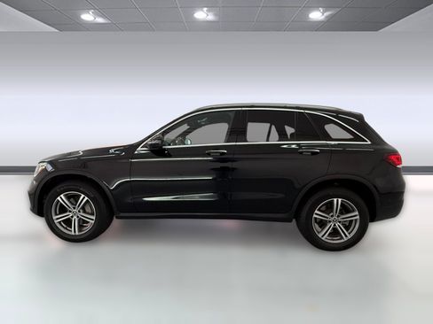 Certified 2022 Mercedes-Benz GLC 300 image 2