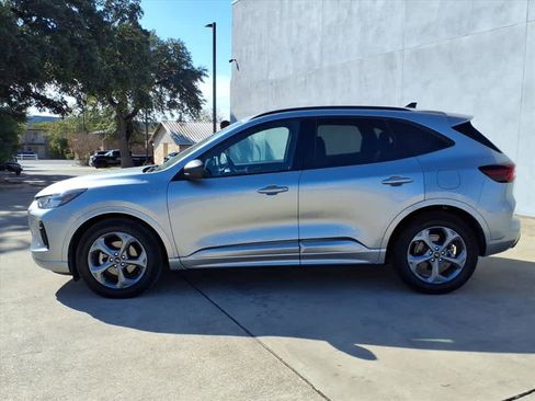 Used 2023 Ford Escape ST-Line w/ Cold Weather Package image 21