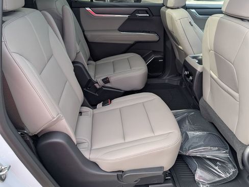 New 2026 GMC Acadia Elevation w/ Elevation Premium Package AWD/4WD image 23