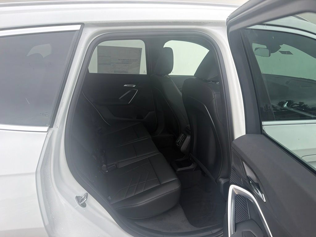 New 2027 BMW X1 xDrive28i AWD/4WD image 11