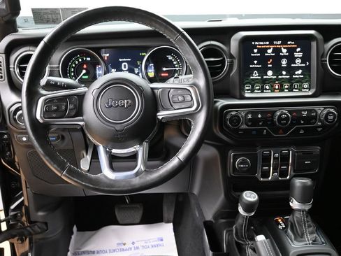 Used 2023 Jeep Wrangler Unlimited Sahara w/ Cold Weather Group AWD/4WD image 29