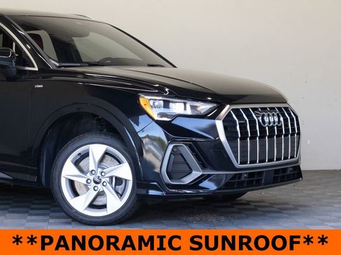Used 2021 Audi Q3 2.0T Premium w/ Convenience Package AWD/4WD image 3