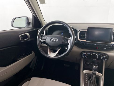 Used 2023 Hyundai Venue SEL image 34