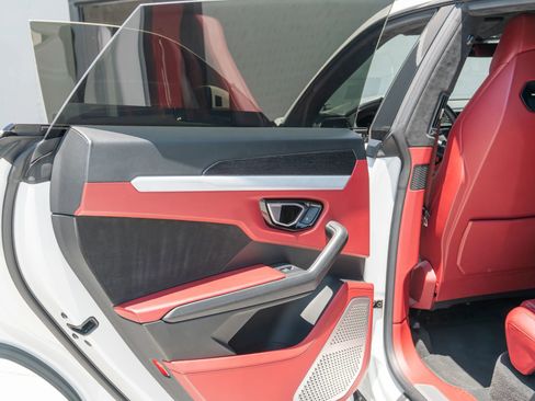 Used 2020 Lamborghini Urus AWD/4WD image 73