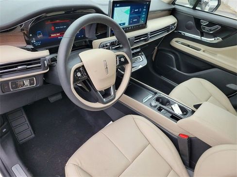 New 2026 Lincoln Corsair Reserve image 16