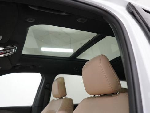 Used 2023 Jeep Grand Cherokee L Limited w/ Trailer Tow Group (B) AWD/4WD image 18