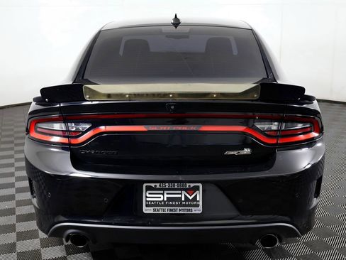 Used 2016 Dodge Charger R/T Scat Pack image 10