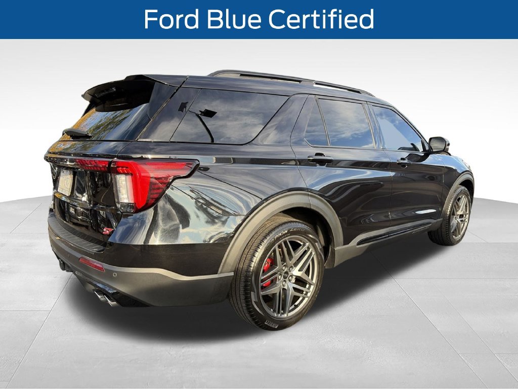 Used 2025 Ford Explorer ST AWD/4WD image 2