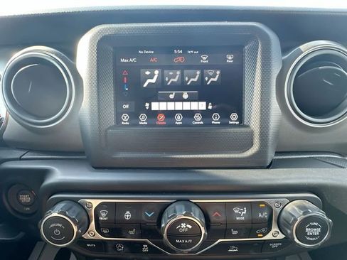 Used 2022 Jeep Wrangler Unlimited Sport AWD/4WD image 20