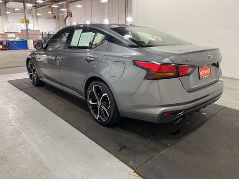 Used 2023 Nissan Altima 2.5 SR FWD image 6