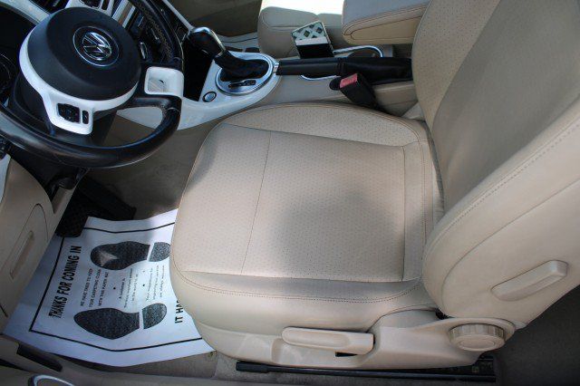 Used 2017 Volkswagen Beetle 1.8T S FWD image 25