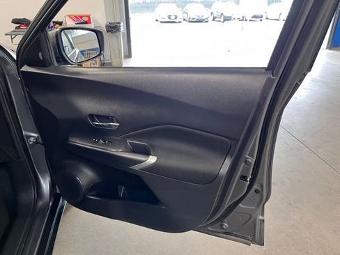 Used 2023 Nissan Kicks SV image 12