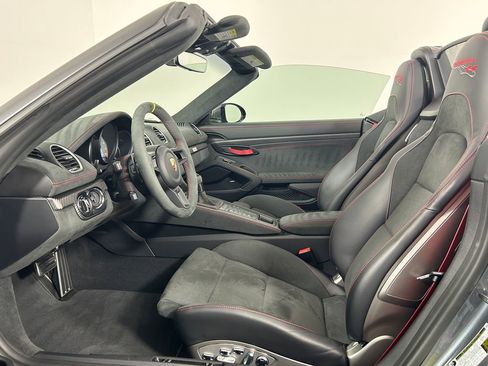 Certified 2025 Porsche 718 Boxster Spyder RS RWD image 4