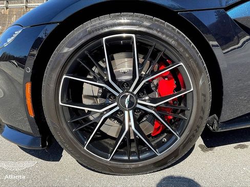 Used 2021 Aston Martin V8 Vantage Roadster image 28