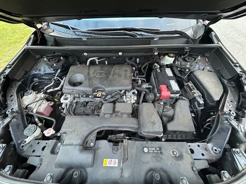 Used 2022 Toyota RAV4 XLE image 11