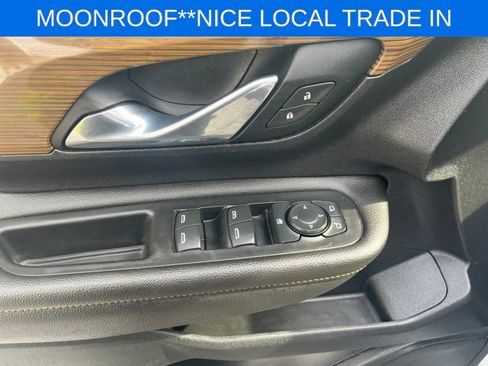 Used 2021 GMC Terrain SLE w/ Driver Convenience Package FWD image 22