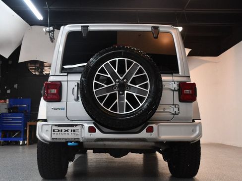 Used 2024 Jeep Wrangler High Altitude AWD/4WD image 13