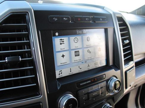 Used 2018 Ford F150 Platinum w/ Equipment Group 701A Luxury AWD/4WD image 40