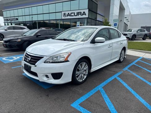 Used 2014 Nissan Sentra SR w/ Premium Package FWD image 9
