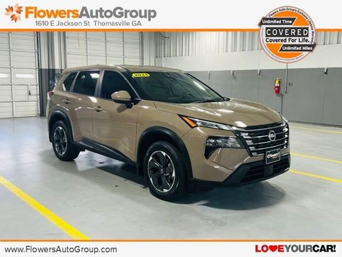 Used 2024 Nissan Rogue SV image 1