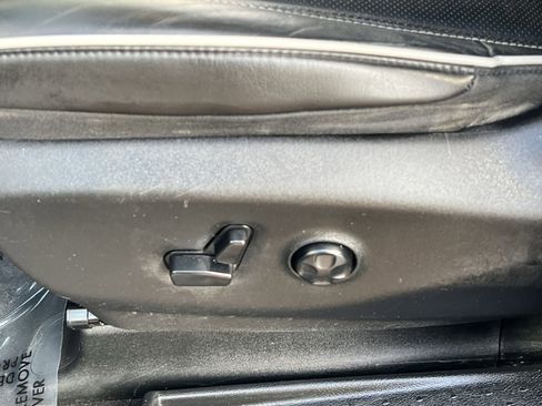 Used 2018 Chrysler Pacifica Limited w/ S Appearance Package image 14