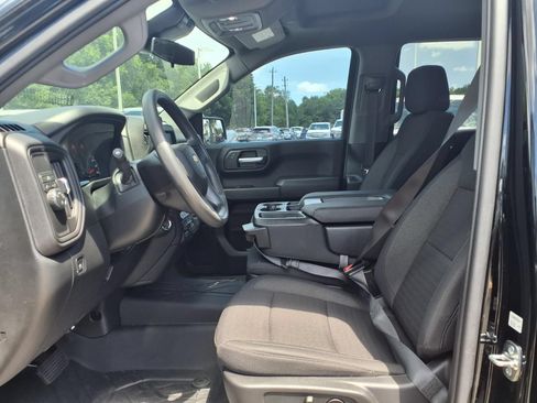 Used 2026 Chevrolet Silverado 1500 Custom w/ Turbomax Blackout Package RWD image 18