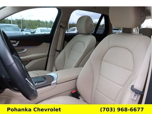 Used 2022 Mercedes-Benz GLC 300 300 4MATIC image 23