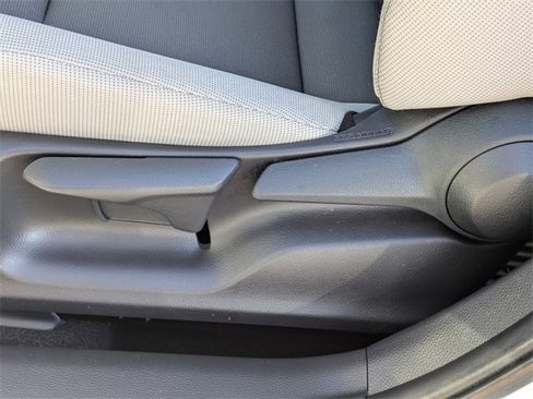 Used 2025 Toyota Corolla LE image 20