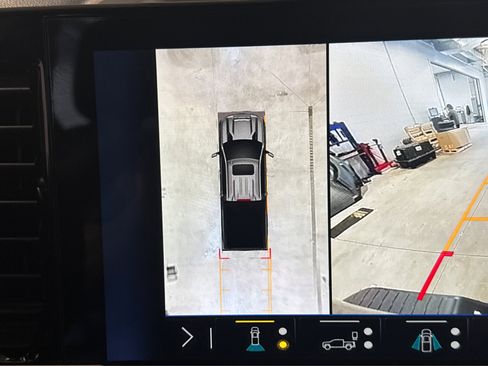 Used 2024 Chevrolet Silverado 3500 High Country w/ High Country Premium Package image 34