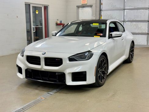 Used 2026 BMW M2 w/ Lighting Package RWD image 3