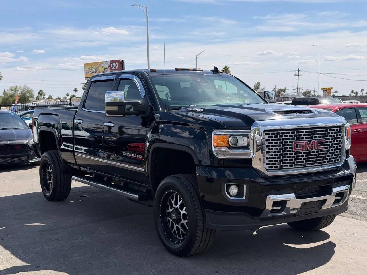 Used 2017 GMC Sierra 2500 Denali w/ Duramax Plus Package AWD/4WD image 16