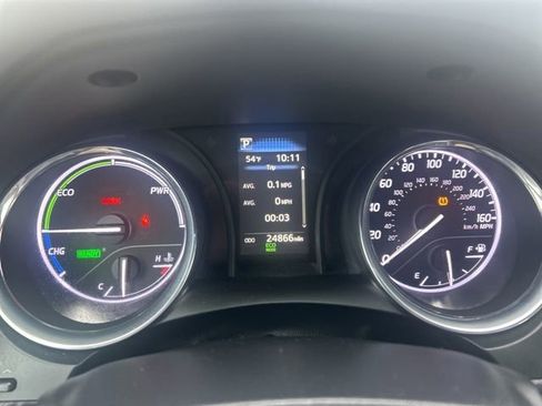 Used 2020 Toyota Camry LE image 10