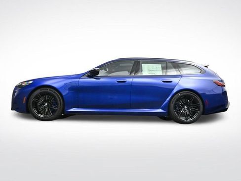 New 2027 BMW M5 Touring AWD/4WD image 35