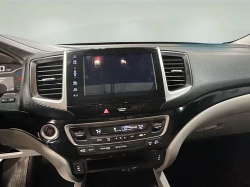 Used 2017 Honda Ridgeline RTL-E image 11