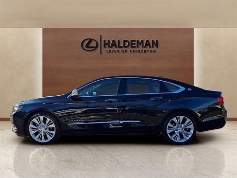 Used 2017 Chevrolet Impala Premier w/ Enhanced Convenience Package image 4