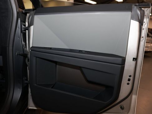 Used 2024 Tesla Cybertruck AWD Crew Cab image 20