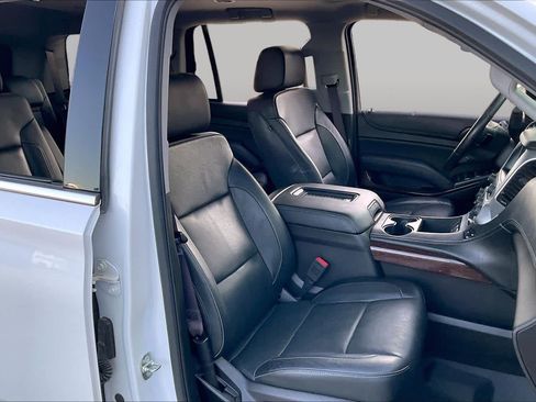 Used 2017 GMC Yukon SLT w/ HD Trailering Package RWD image 10
