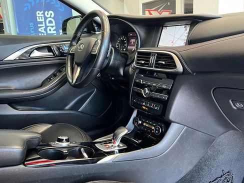 Used 2019 INFINITI QX30 AWD w/ Cargo Package image 22