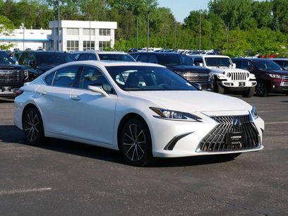 Certified 2023 Lexus ES 350 w/ Premium Package