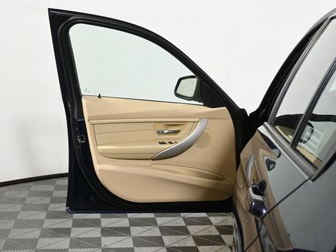 Used 2014 BMW 320i xDrive Sedan image 28
