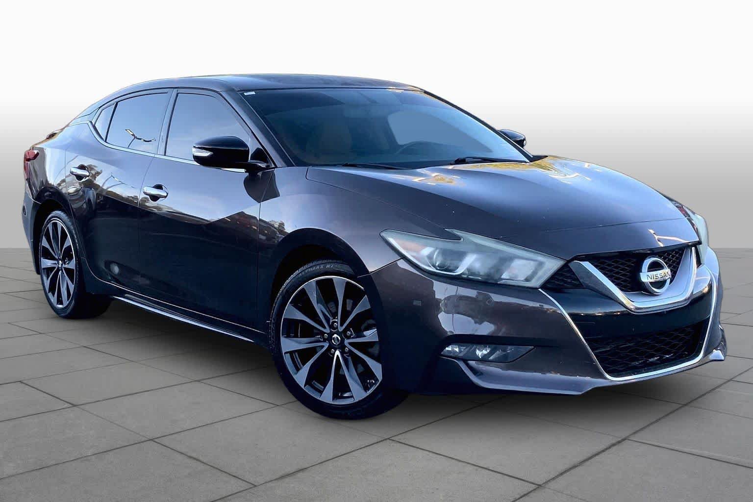 Used 2016 Nissan Maxima SR FWD image 3