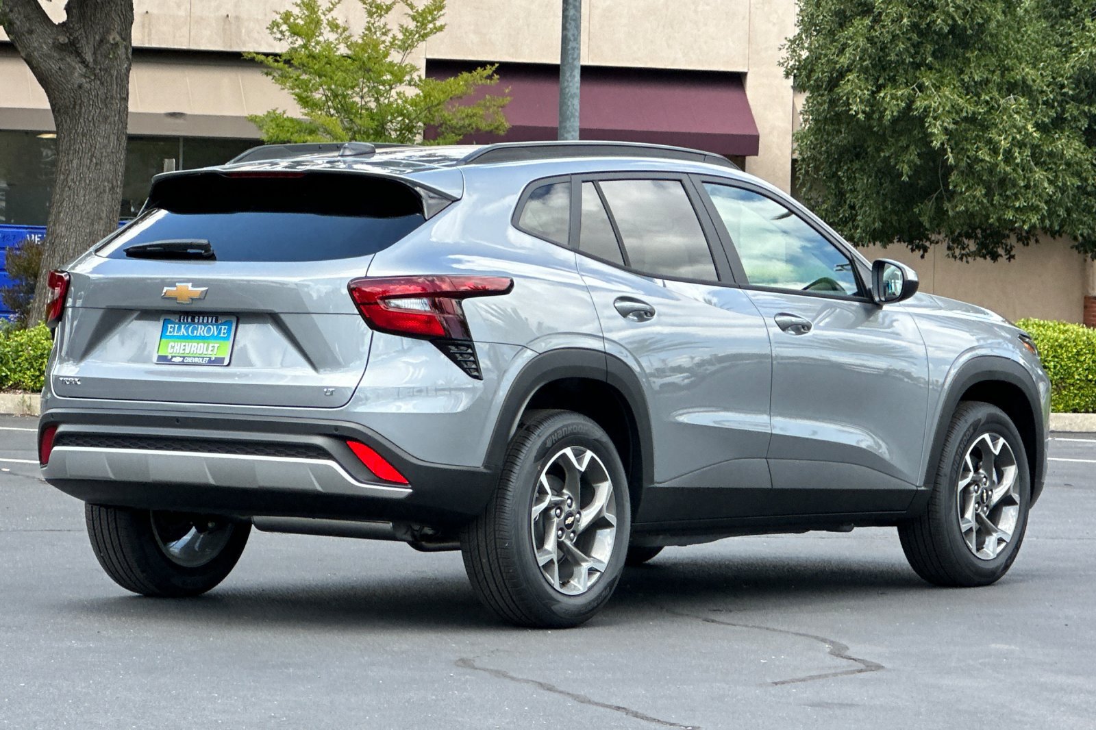 New 2026 Chevrolet Trax LT w/ Driver Confidence Package FWD image 3