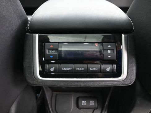 Used 2022 Subaru Ascent Limited w/ Technology Package AWD/4WD image 9