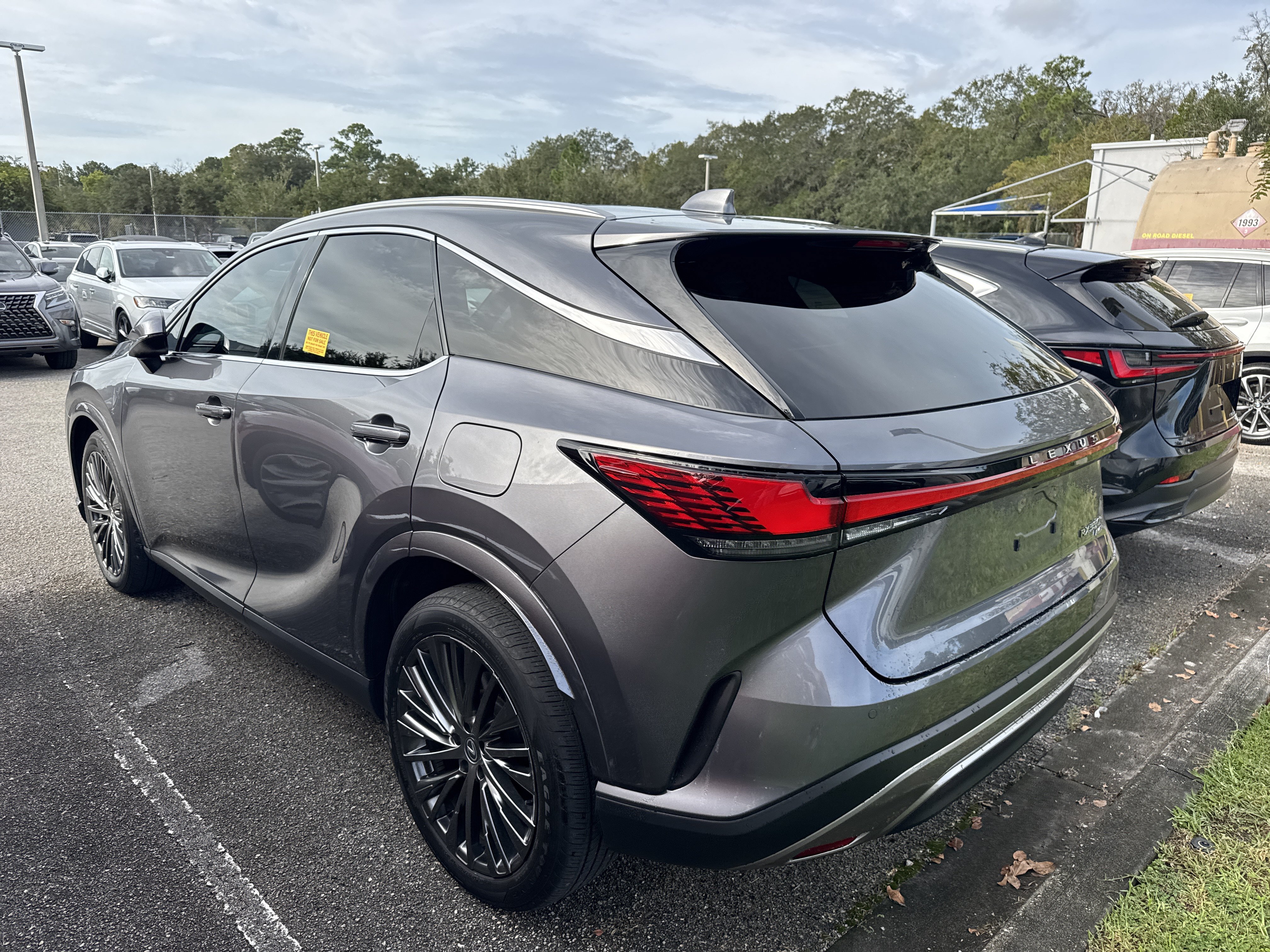 Used 2023 Lexus RX 350 w/ Cold Area Package AWD/4WD image 3
