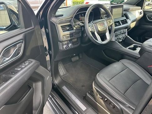 Certified 2023 GMC Yukon SLT w/ SLT Luxury Package image 14