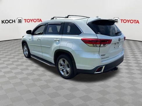 Used 2019 Toyota Highlander Limited AWD/4WD image 6